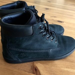 Timberland Black Sneaker Boots Like New 9.5